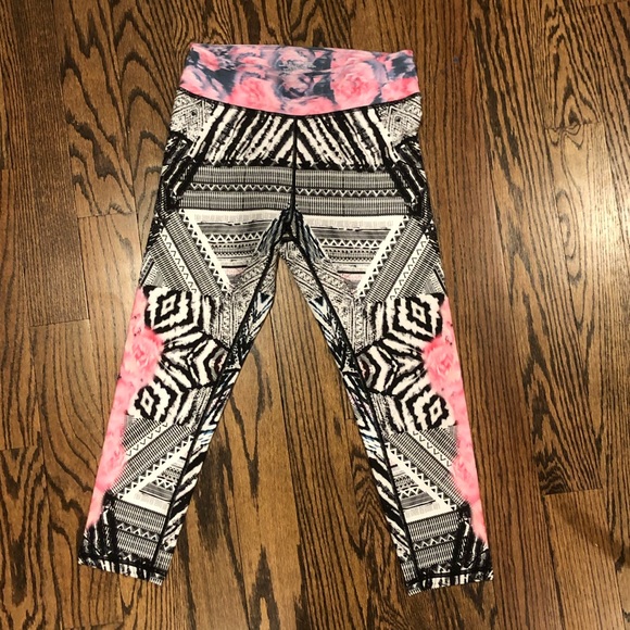 Nanette Lepore Pants - Nanette Lepore Capri active workout stretch pants